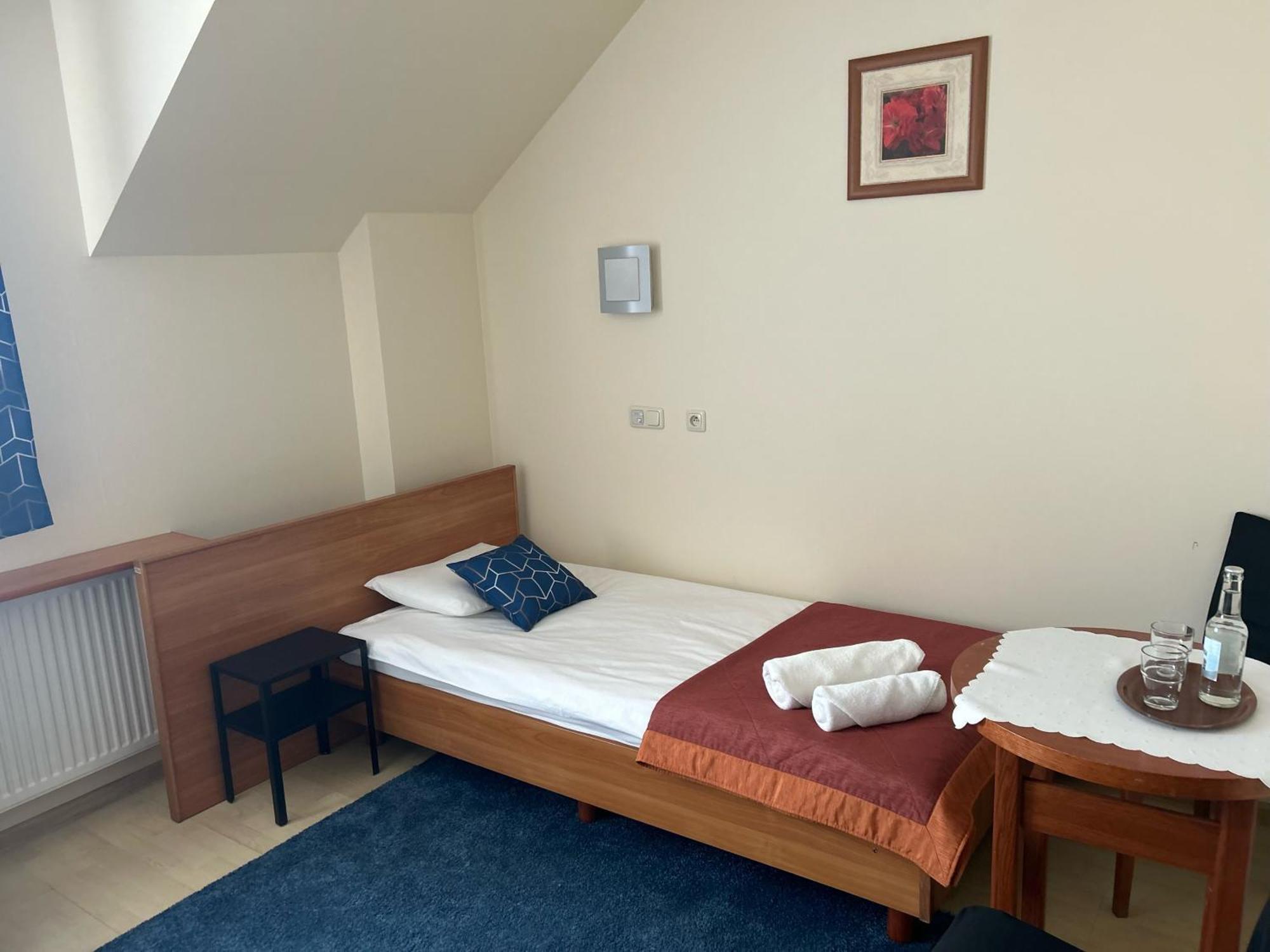 Apart Hotel Sutoris Бохня Екстер'єр фото