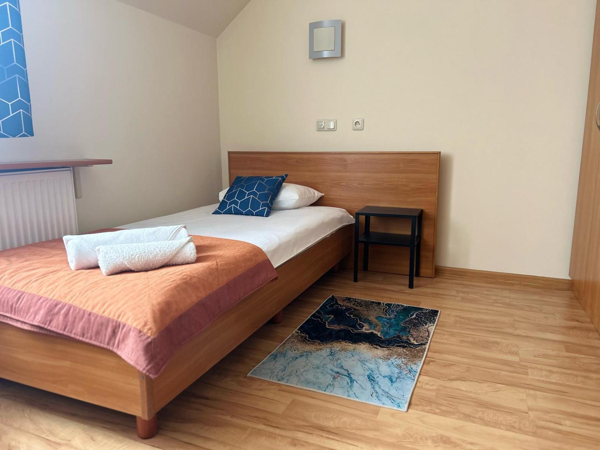Apart Hotel Sutoris Бохня Екстер'єр фото