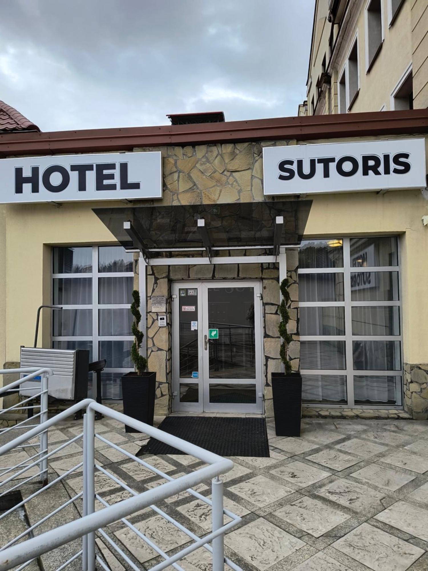Apart Hotel Sutoris Бохня Екстер'єр фото